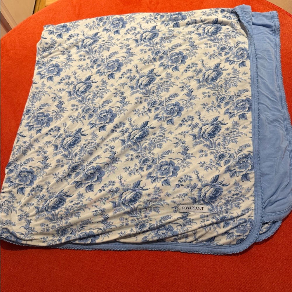 Posh Peanut Yve blanket
